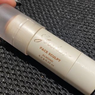 Strokes Face Sculpt in Almond