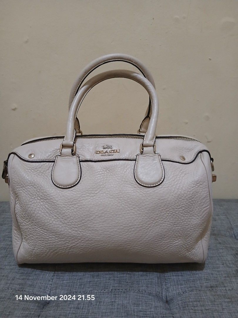 Tas Coach Bennet preloved, Barang Mewah, Tas Dompet di Carousell