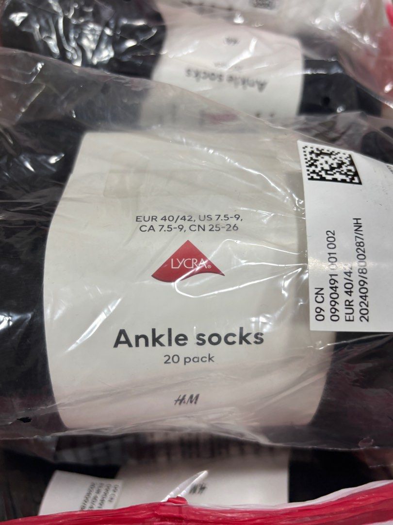 Tingi H&M ankle socks (Category: Socks) located in Manila. Submitted by tjselarom (Listing ID 1336423734, Image 3). Description: Selling tingi for 5pairs(10pcs) ‼️For only 500‼️ Every 5 pairs must be the same in color and in size. Also available for 20pack! ✅Authentic, brand new, never worn. ✅ EUR sizes available: 37-39, 40-42, 43-45 ✅ available in 2 colors: black & white Location: Binondo .