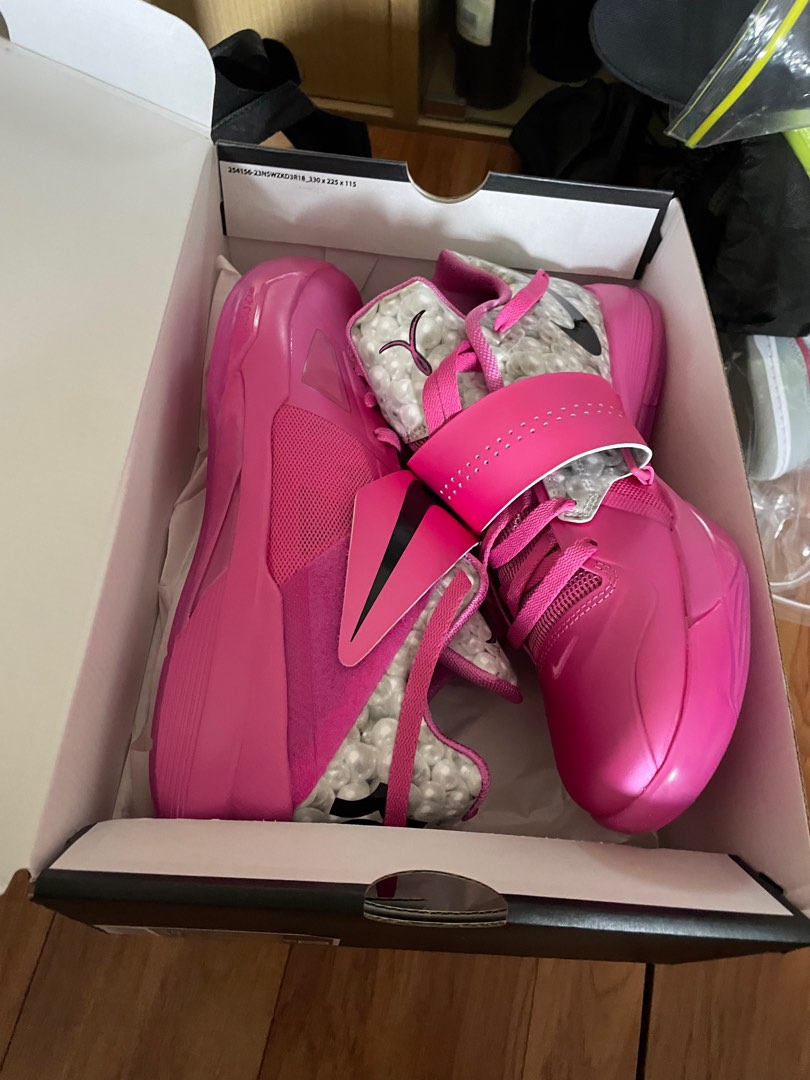 kd 4 aunt pearl on feet