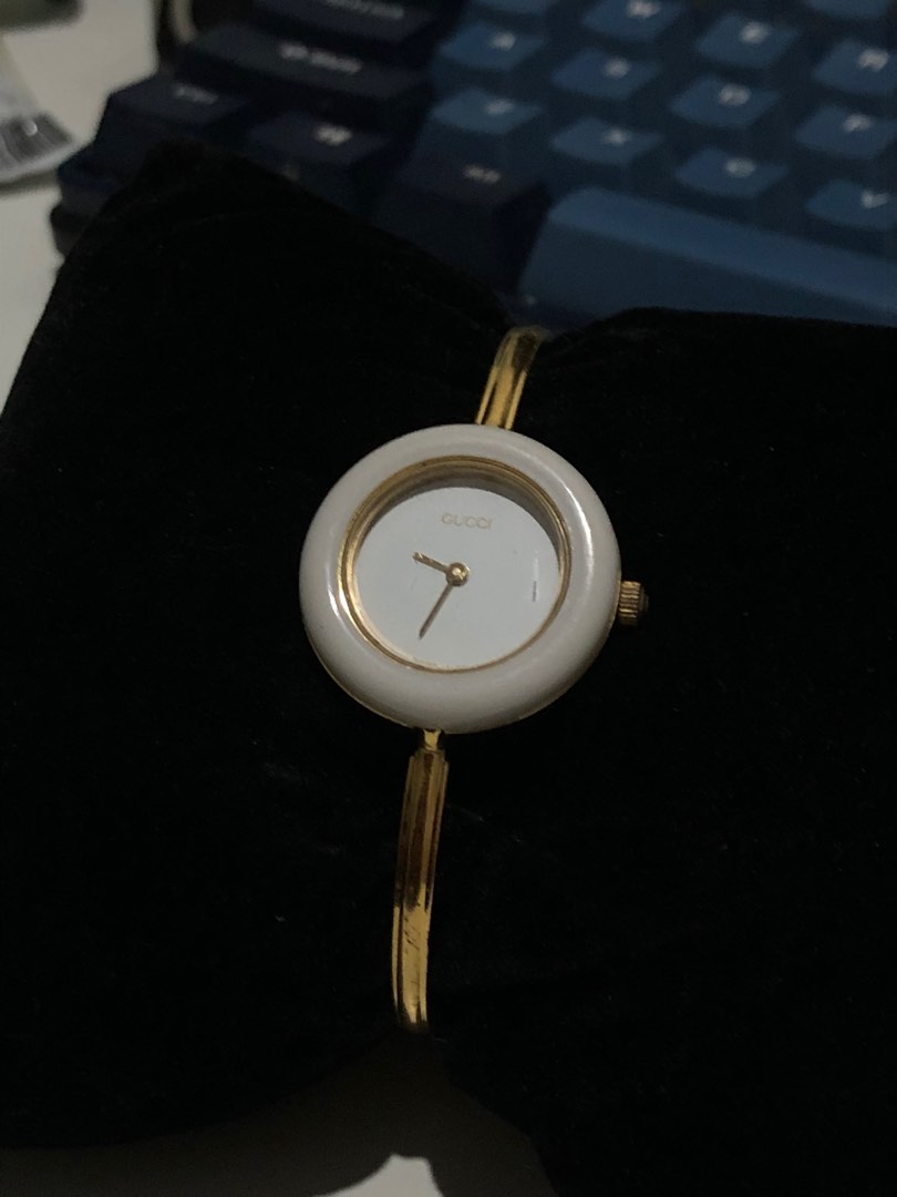 Vintage Gucci 11 12.2 Interchangeable Bezel Bangle Ladies Watch Luxury Watches on Carousell