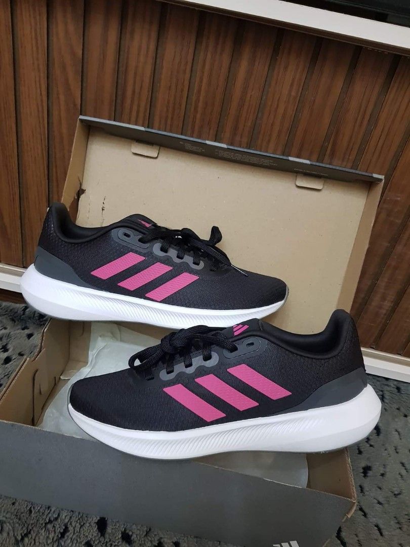 Harga adidas falcon outlet