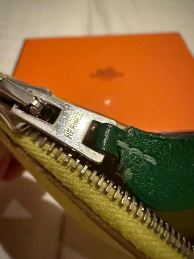 Authentic Hermes Tutti Frutti Citron Coin Purse (Category: Luxury Bags & Wallets) located in Quezon City. Submitted by boyluxeph (Listing ID 1336654885, Image 2). Description: Authentic Hermes Tutti Frutti Citron Coin Purse Yellow/Green Chevre Leather Stamp Square O (2011) Comes with box.