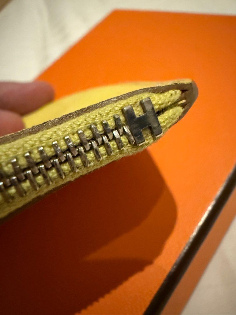 Authentic Hermes Tutti Frutti Citron Coin Purse (Category: Luxury Bags & Wallets) located in Quezon City. Submitted by boyluxeph (Listing ID 1336654885, Image 3). Description: Authentic Hermes Tutti Frutti Citron Coin Purse Yellow/Green Chevre Leather Stamp Square O (2011) Comes with box.