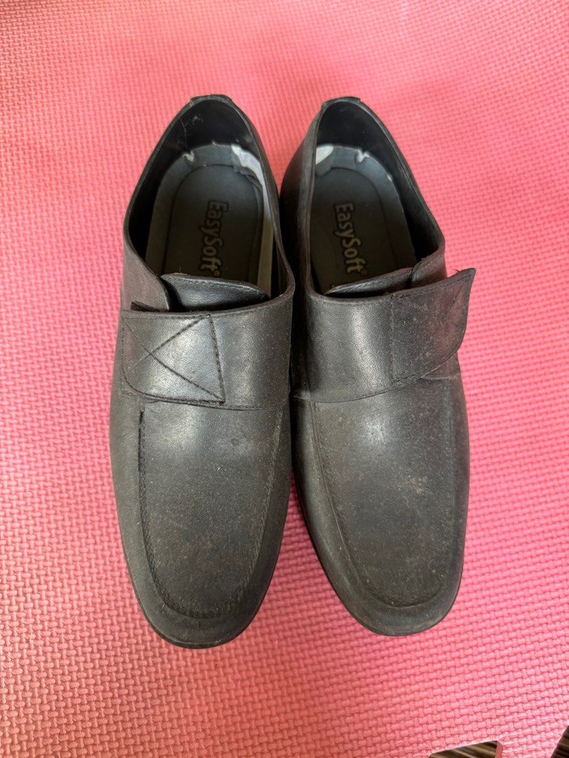 Black Shoes - Easy Soft (Category: Babies & Kids Fashion) located in Pasig City. Submitted by paimon12 (Listing ID 1336506399, Image 1). Description: .