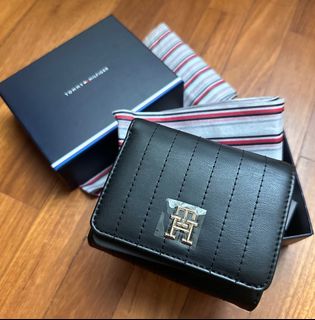 Tommy hilfiger wallet singapore outlet