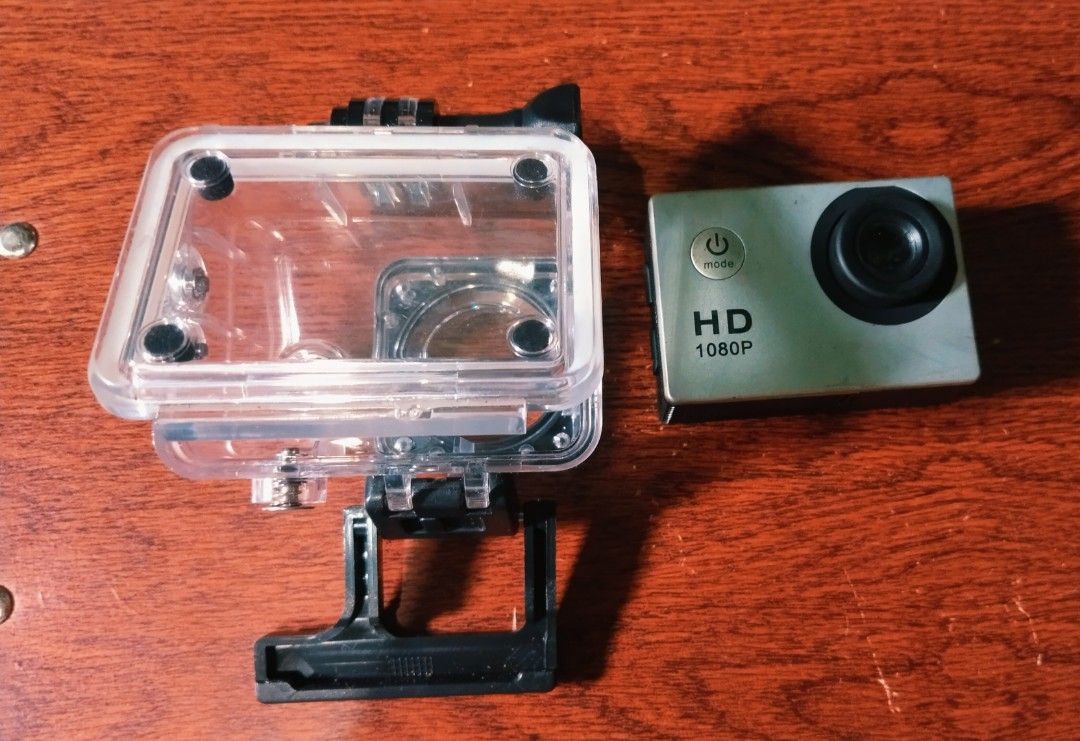 HD 1080 action cam no charger included (Category: Video Cameras) located in Valenzuela. Submitted by diane.35 (Listing ID 1336586332, Image 3). Description: Brand new sya kya lng walang charger, ung battery nya not tested dn pero pg sinaksakan mo ng ibang battery ng action cam gumagana po sya.