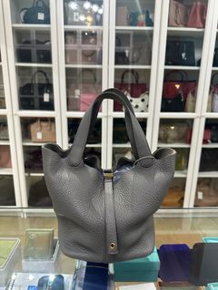 (Category: ) located in . Submitted by closetcompany (Listing ID 1336558147, Image 1). Description: .