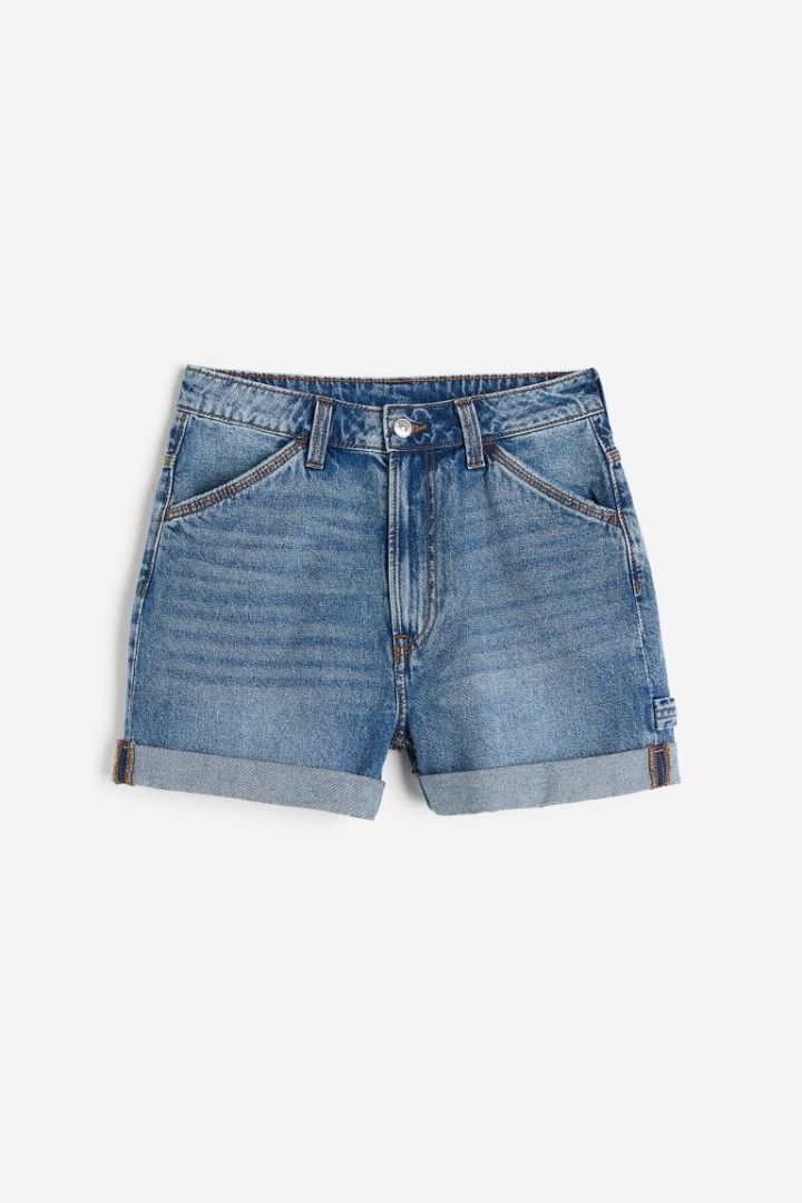 H&M Highwaisted Cargo Denim Shorts (Category: Shorts) located in Pasig City. Submitted by eiannn (Listing ID 1336525966, Image 1). Description: Size: EUR34 / US2 bought for 1590 used thrice only.