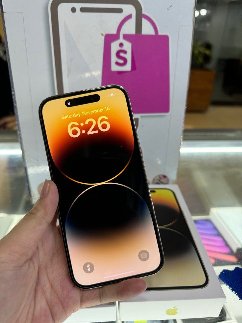 iphone 14 pro 256gb 2ndhand (Category: iPhone 14 Series) located in Cainta. Submitted by vine_gadget_shop (Listing ID 1336641512, Image 3). Description: iphone 14 pro 256gb 2ndhand factory unlock with box and cord replaced pick up store greenhills shopping center we accept trade in we accepy credit card and ggives installment we do cod and door to door we ship nationwide for fast transaction call 09277368323 look for vine visit my fb page vine ga