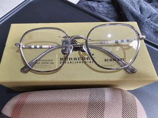 (Kategori: ) berada di . Dikirim oleh find_things (ID iklan 1336632759, Gambar 1). Deskripsi: .