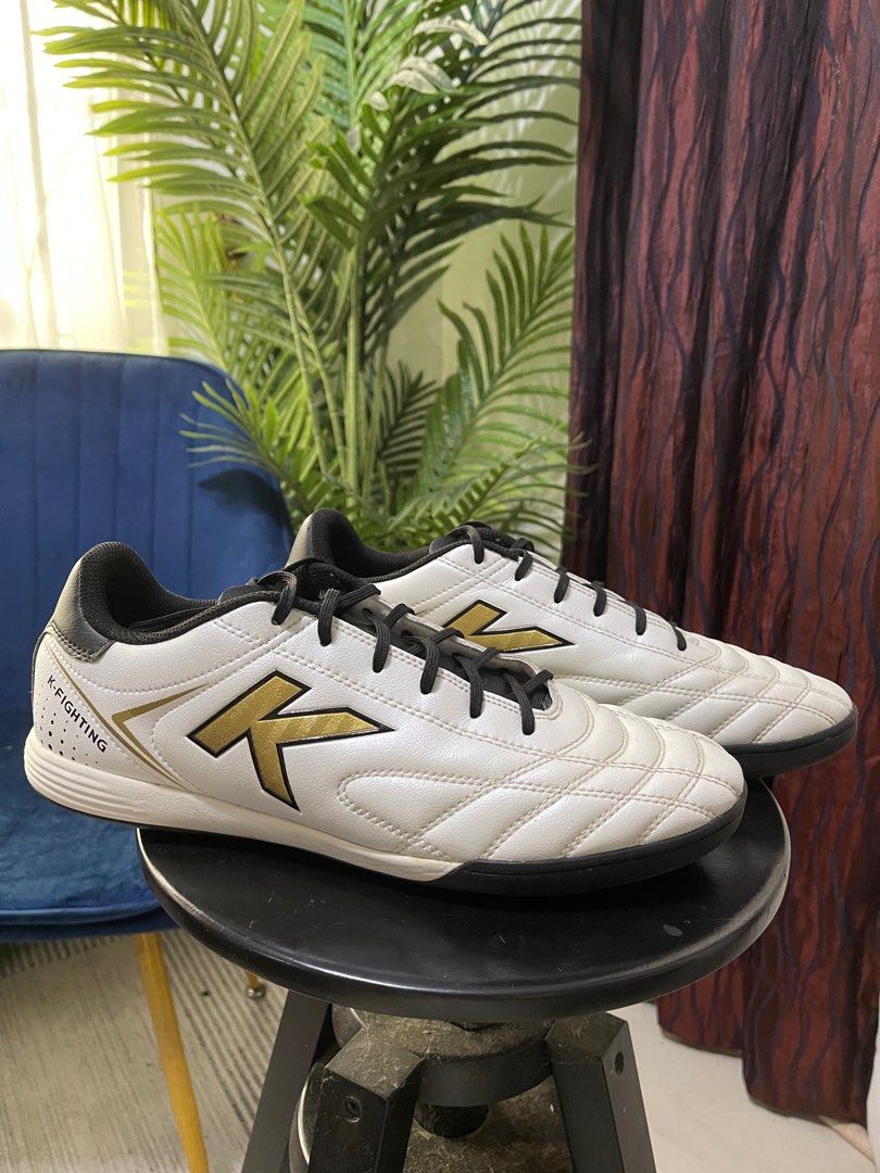 Kasut futsal original deals