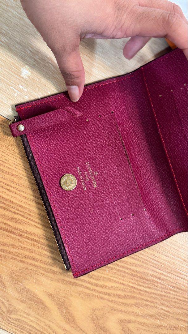 LV Bifold Wallet (Category: Luxury Bags & Wallets) located in Cainta. Submitted by bellemoda.ph (Listing ID 1336512445, Image 3). Description: Used for a week only then stored. Not a fan of bifold wallet. Bought this in 🍊 app live selling for 1k selling it same price too. Authenticity not guarantee but it has its qr and code..