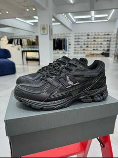 （分類：）位於 。 由 sneakerssssssssssss 提交（商品編號 1336561079，圖片 1）。簡介： 。