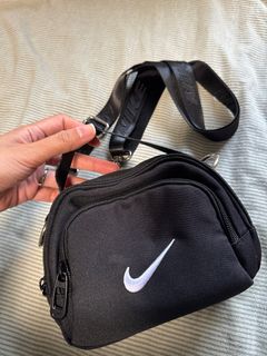 Affordable nike cross bag For Sale Cross body Bags Carousell Singapore
