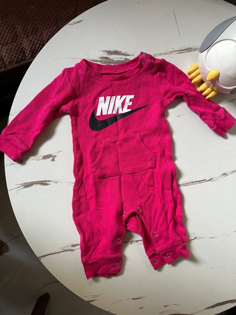 baby girl nike onesies