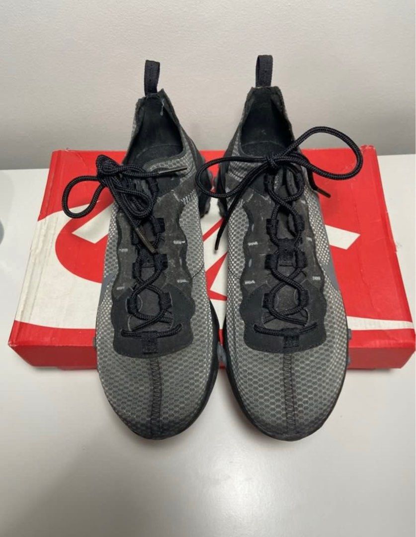 NIKE React Element 55 SE (UNISEX) (Category: Sneakers) located in Antipolo. Submitted by bhrl__48 (Listing ID 1336531677, Image 2). Description: - Size 7 US Men - Size 8 US Women - Bought for 8.5K.