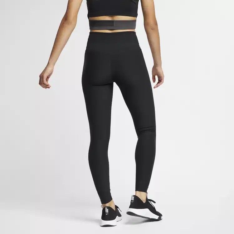 Nike Sculpt Hyper Tight Fit Legging Olah Raga Perlengkapan Olahraga Lainnya di Carousell
