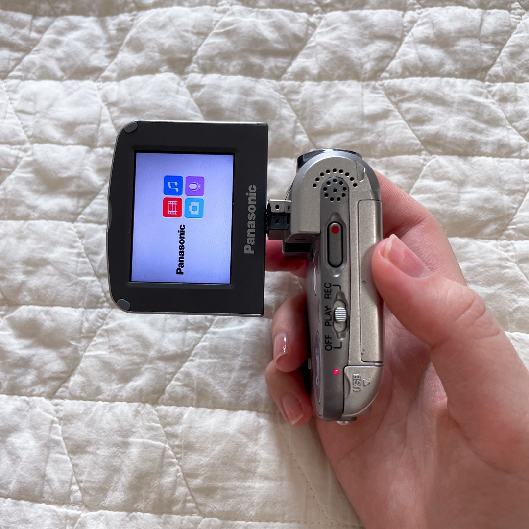 Panasonic D-snap SV-AV30 イエロー