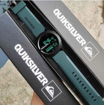Quiksilver drone watch store