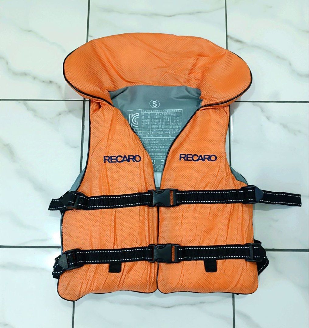 Recaro Jacket Recaro marine life jacket for kids junior, Men's Fashion, Activewear on ...