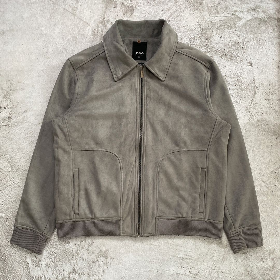 Routine Suede Work Jacket Boxy Fit, Fesyen Pria, Pakaian , Baju Luaran ...