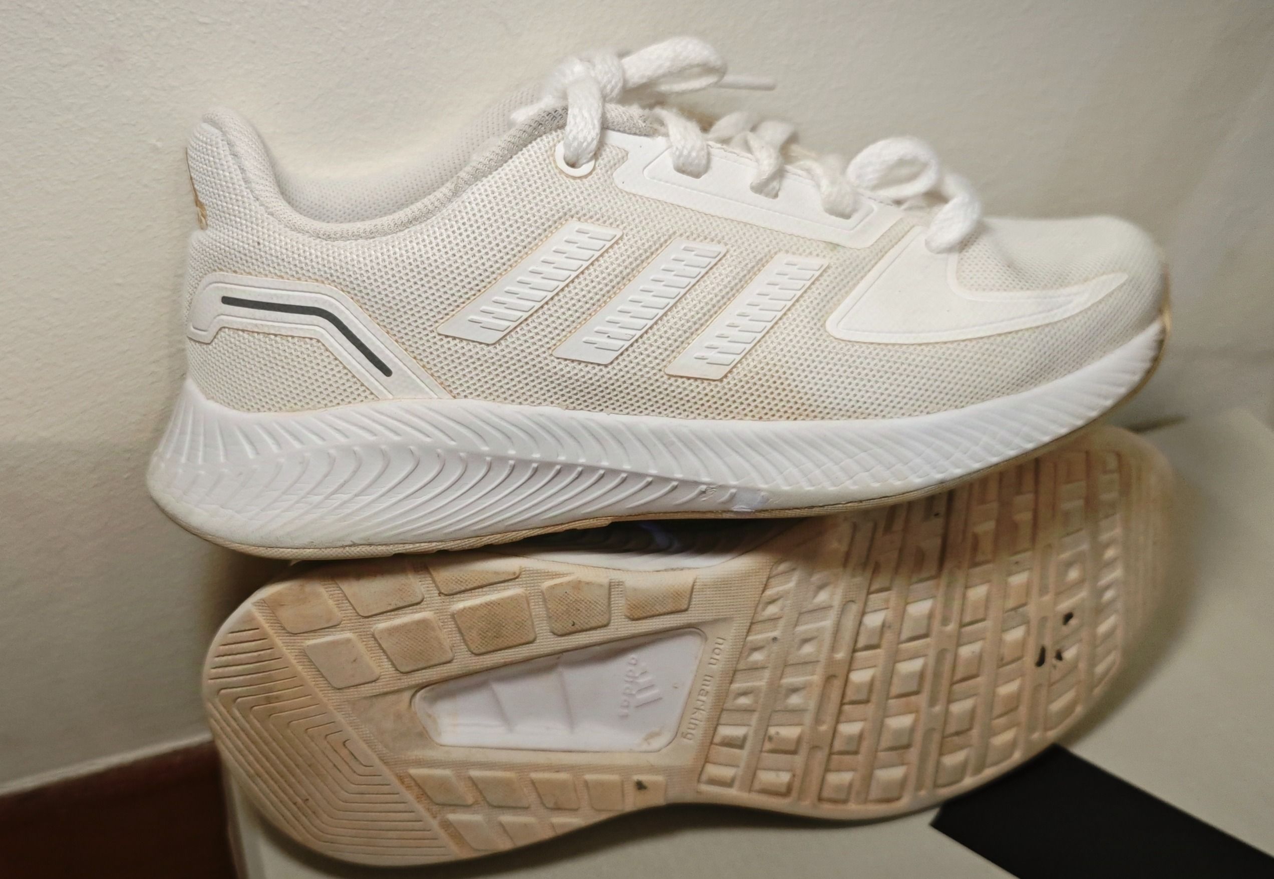 School Shoes ADIDAS 10 for the lot