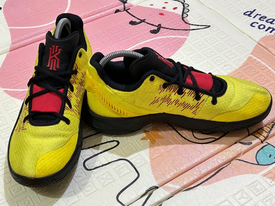 Kyrie flytrap 2 yellow online