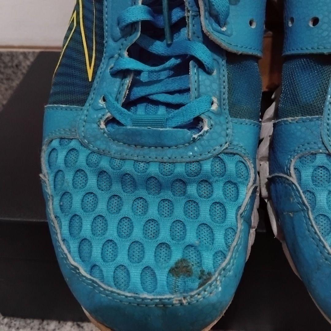 Sepatu Reebok pria Zigtech shark Pursuit 360 Biru, Fesyen Pria, Sepatu ...
