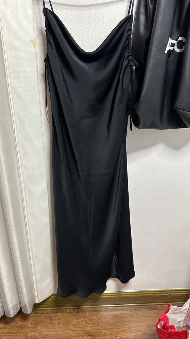 Slip dress Zara Black Sleeveless Medium, Women's Fashion, Dresses & Sets, Dresses on Carousell Slip dress Zara Black Sleeveless Medium, Women's Fashion, Dresses & Sets, Dresses on Carousell