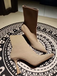 (Category: ) located in . Submitted by shopperholic71 (Listing ID 1336648260, Image 1). Description: .