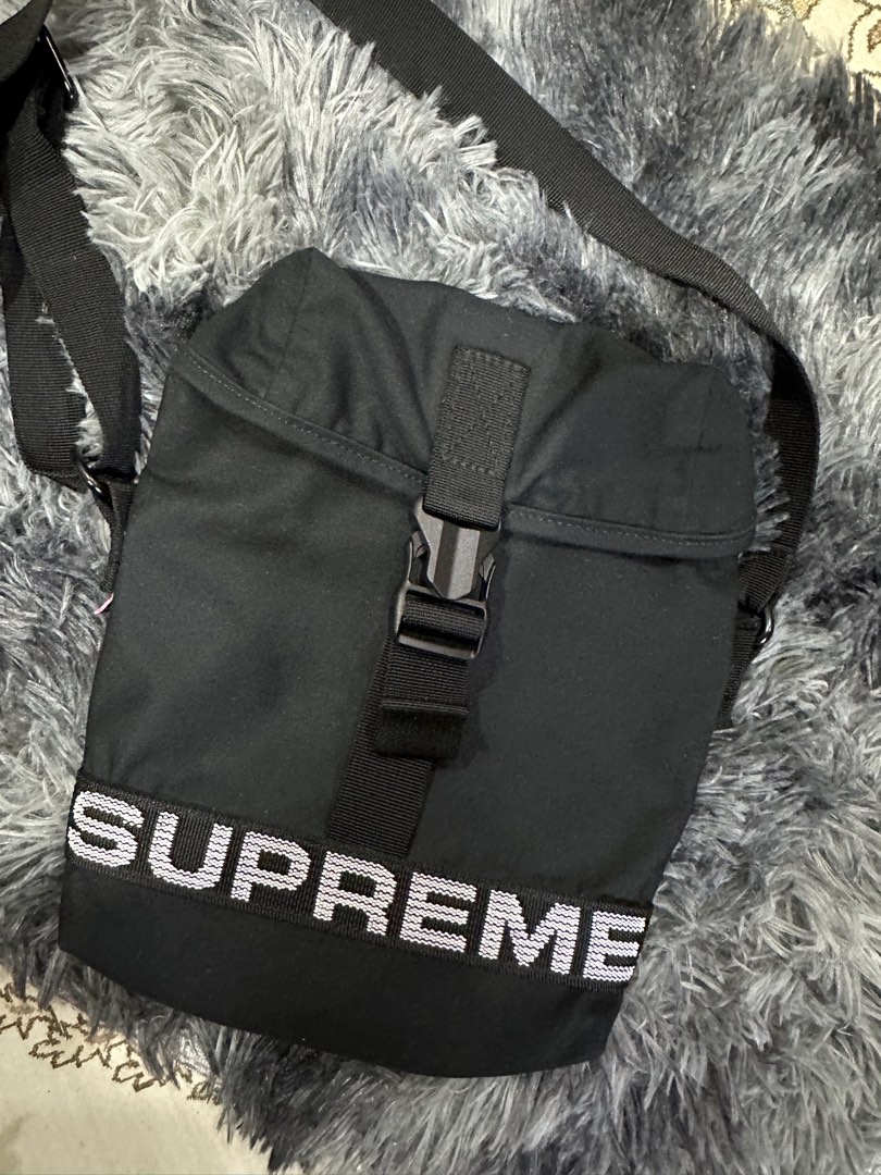 Supreme bags greece deals
