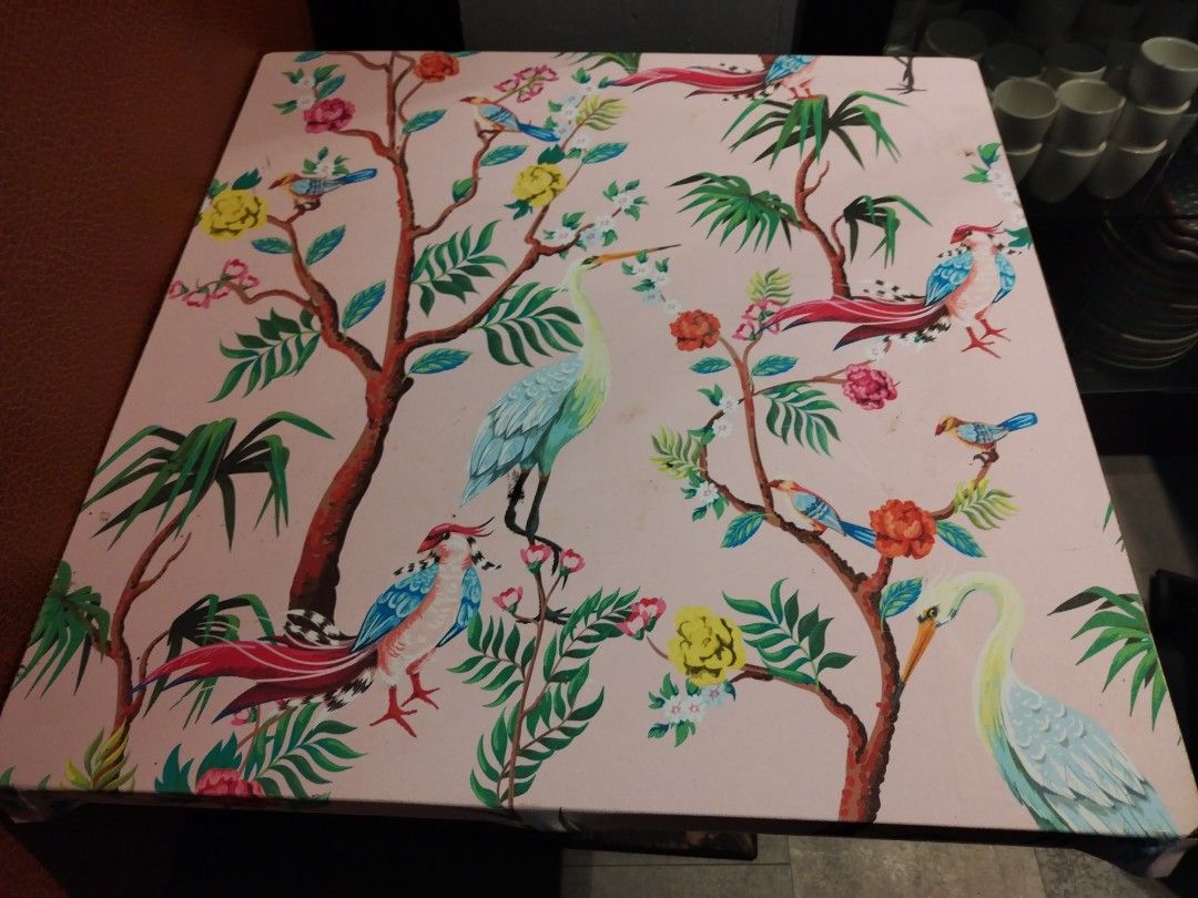 Table (Category: Tables & Sets) located in Singapore. Submitted by whtetphyo166066 (Listing ID 1336558022, Image 3). Description: .