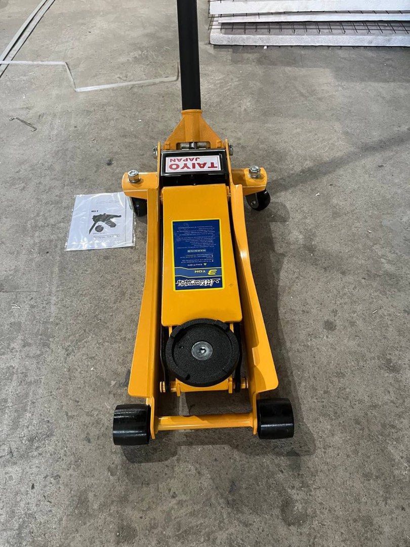 Taiyo Crocodile Jack (Category: Construction Tools & Equipment) located in Manila. Submitted by joeyroque09 (Listing ID 1336514677, Image 3). Description: crocodile jack.
