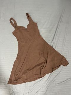 (Category: ) located in . Submitted by ariellepreloved (Listing ID 1336654601, Image 1). Description: .