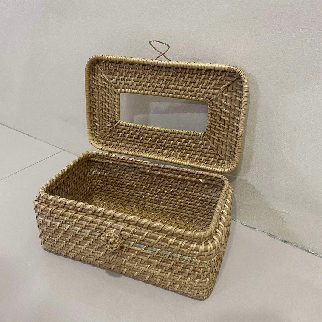 Tissue Holder (Category: Storage Boxes & Baskets) located in Pasig City. Submitted by icraft_handicraft (Listing ID 1336594019, Image 2). Description: 📍 Visit Us: Address: #31 Lot 7 Block 9 F. Legaspi St., Maybunga, Pasig City Waze Pin: 31 Francisco Legaspi, Pasig Contact Persons: Aya or Chris ☎️ (02) 7121 0756 📞 (0915) 931 4110 🕒 Store Hours: Monday to Saturday 10:00 AM - 7:00 PM 🔗 Follow Us: Facebook: Manila Planters Instagram: Icraft Handi