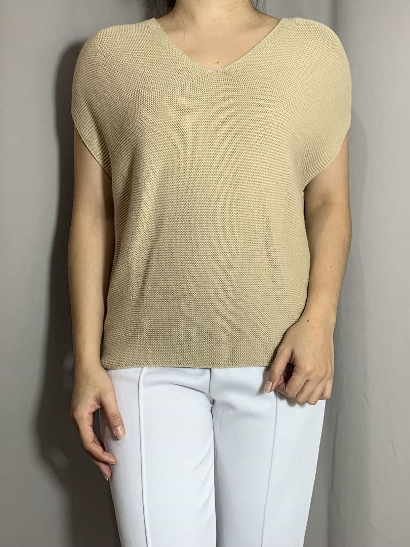 Uniqlo 3d cocoon sweater on sale