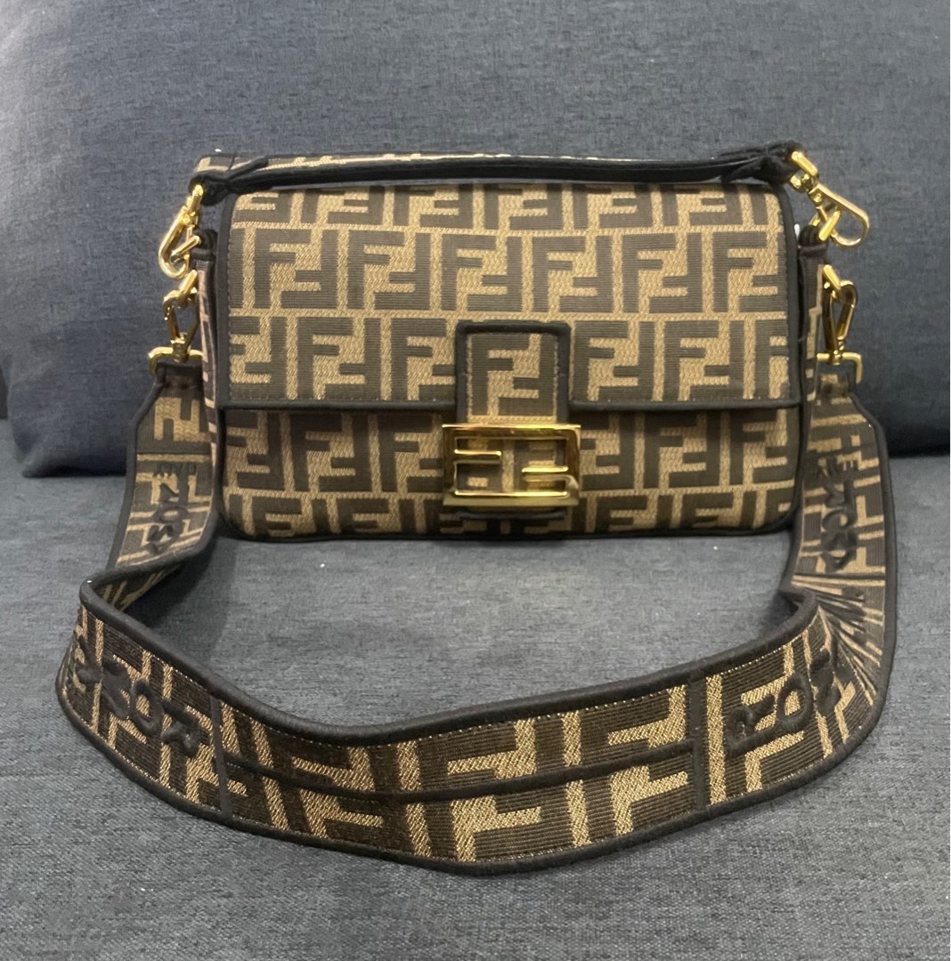 Used fendi baguette on sale