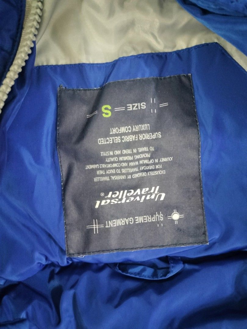 Winter Jacket (Category: Babies & Kids Fashion) located in Singapore. Submitted by limnlim (Listing ID 1336498968, Image 2). Description: .