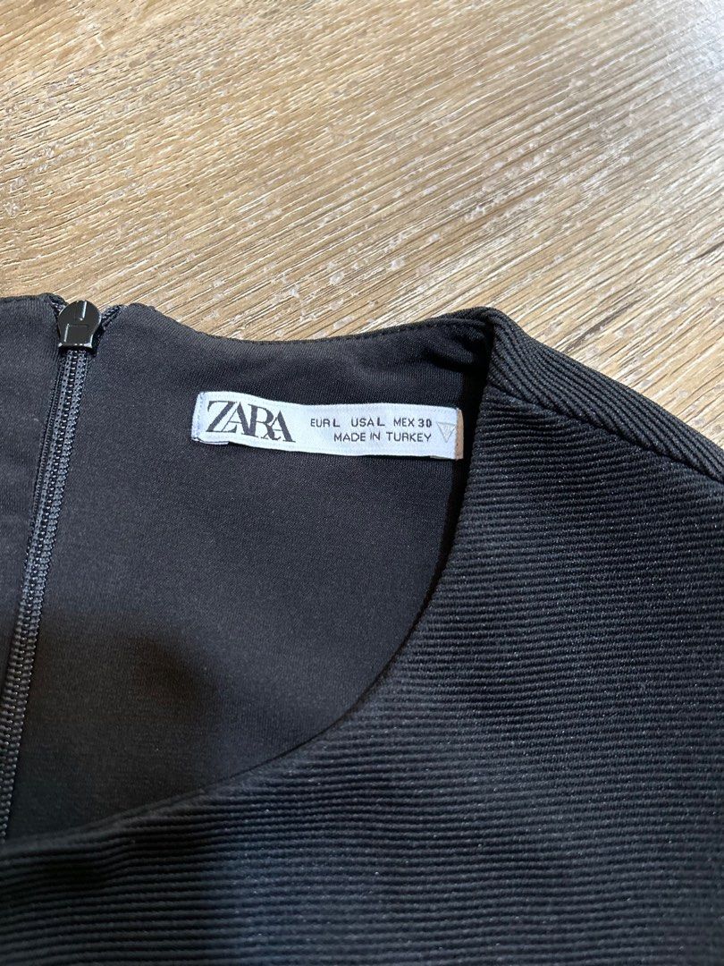 Zara blouse (Category: Blouses) located in Valenzuela. Submitted by _mgnmn (Listing ID 1336493992, Image 3). Description: Washed but never worn. Pratically still bnew..