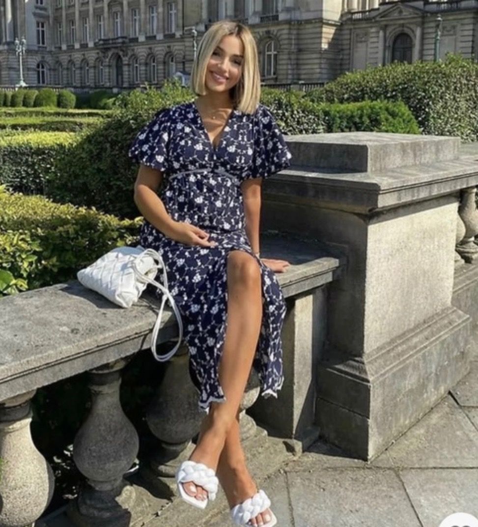 Zara Embroidered Buttoned Down Midi Dress in Navy Blue, Women's Fashion,  Dresses & Sets, Dresses on Carousell