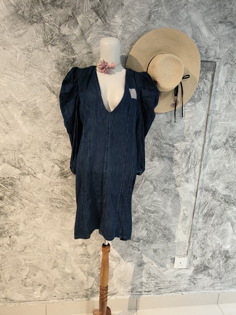 zara denim dress puff sleeves Zara denim open back