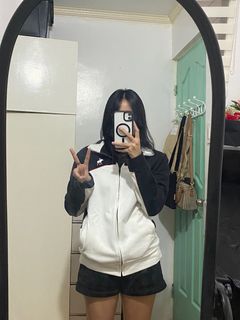 (Category: ) located in . Submitted by lovedbychan (Listing ID 1336761592, Image 1). Description: .
