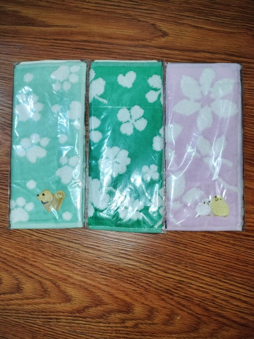 Assorted Japan Small Towels (Category: Towels, Napkins & Holders) located in Quezon City. Submitted by micopioken (Listing ID 1336706784, Image 1). Description: Japan Item.