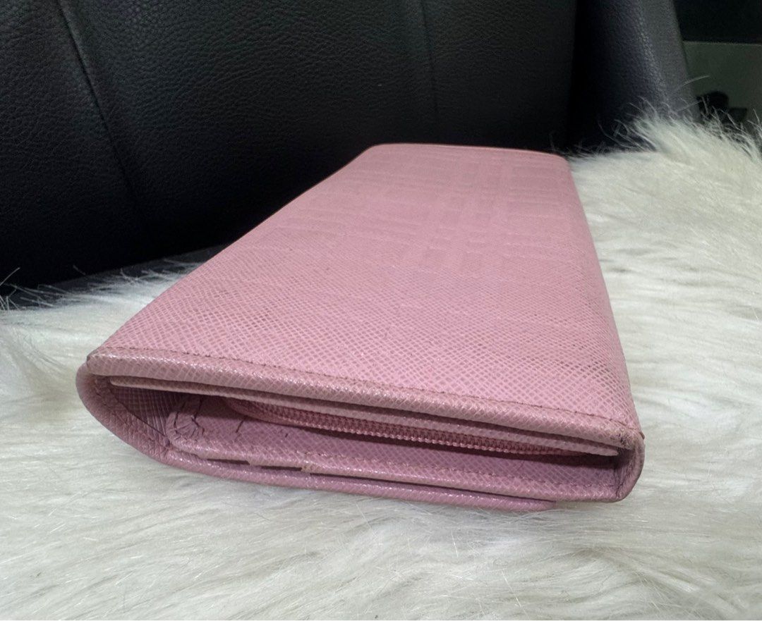 Authentic Burberry (Category: Luxury Bags & Wallets) located in Manila. Submitted by chloe_luxuries (Listing ID 1336828351, Image 3). Description: Guaranteed original Burberry long wallet Still in very good condition No more inclusion wallet only Pm for more details.