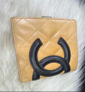 (Category: ) located in . Submitted by chloe_luxuries (Listing ID 1336840714, Image 1). Description: .