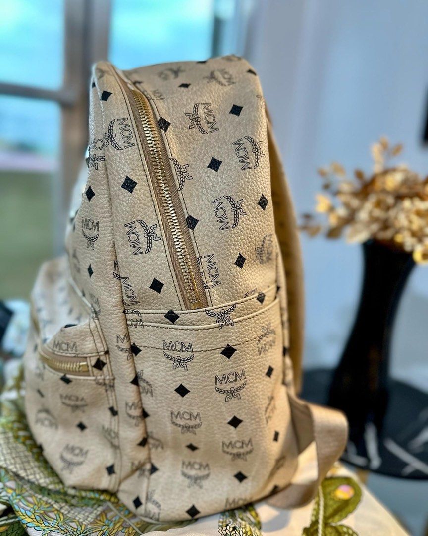 Authentic MCM Stark Backpack (Category: Luxury Bags & Wallets) located in Quezon City. Submitted by jhaediah (Listing ID 1336716245, Image 3). Description: MCM Stark Backpack Hardware: sghw Rank: A- Size: medium Material: calf leather Inclusions: provided dustbag .