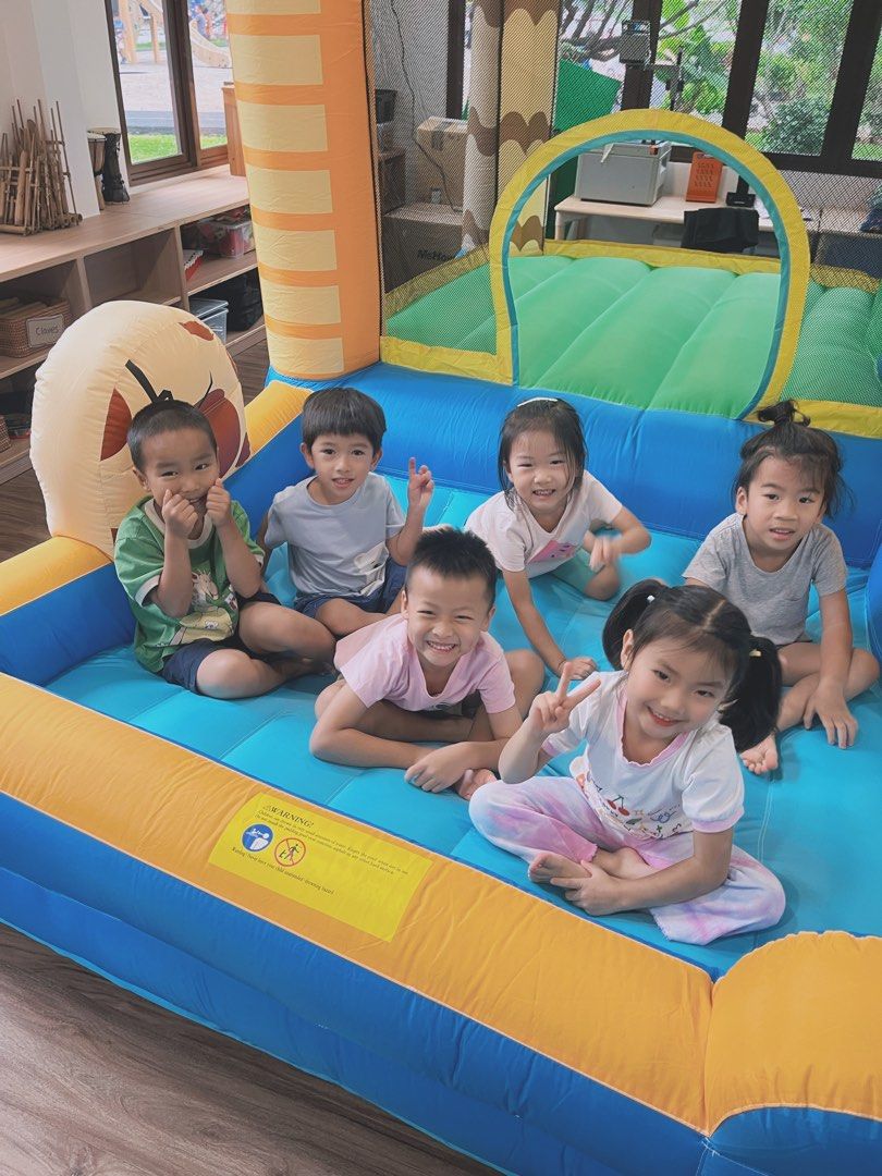 Bouncing Castle (Category: Infant Playtime) located in Singapore. Submitted by sallytu (Listing ID 1336749277, Image 3). Description: Bouncing Castle for Rental $30 per day..