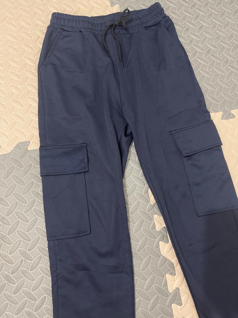 Cargo jogger pants for women (Category: Other Bottoms) located in Quezon City. Submitted by preloveditemcollection (Listing ID 1336766315, Image 2). Description: Small to medium frame.