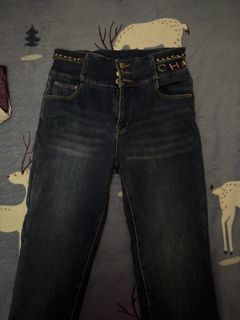 (Category: ) located in . Submitted by eeyyrraa (Listing ID 1336740986, Image 1). Description: .